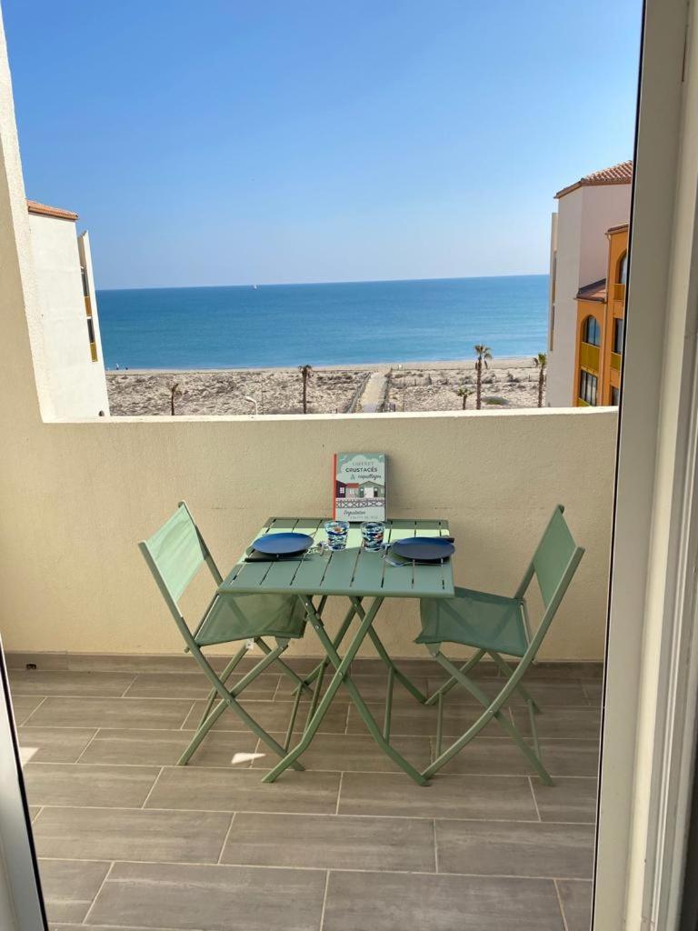Appartement vue mer, direct plage, front de mer Le Barcarès Extérieur photo